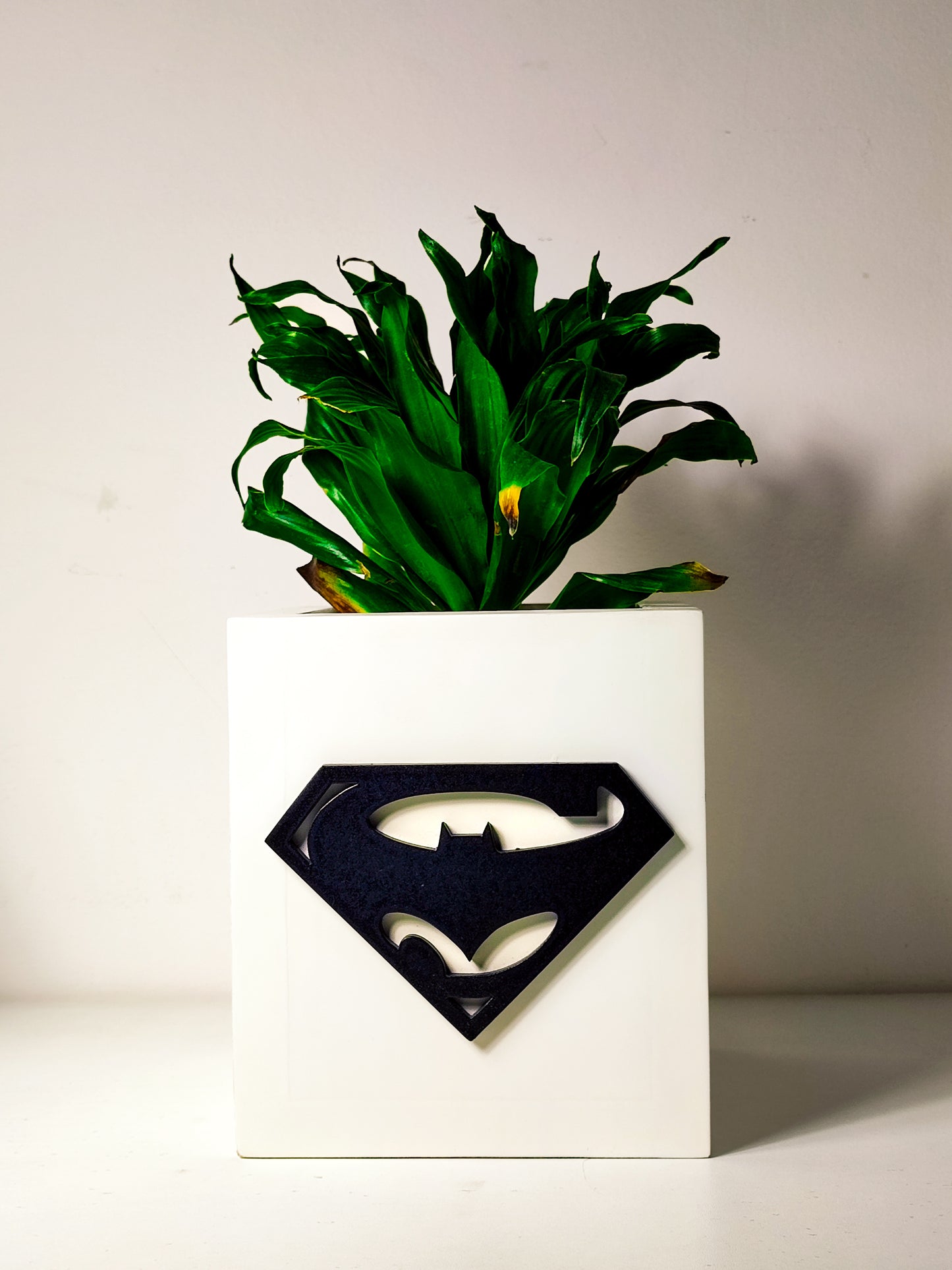 Super Bat Pot B&W (Wooden)