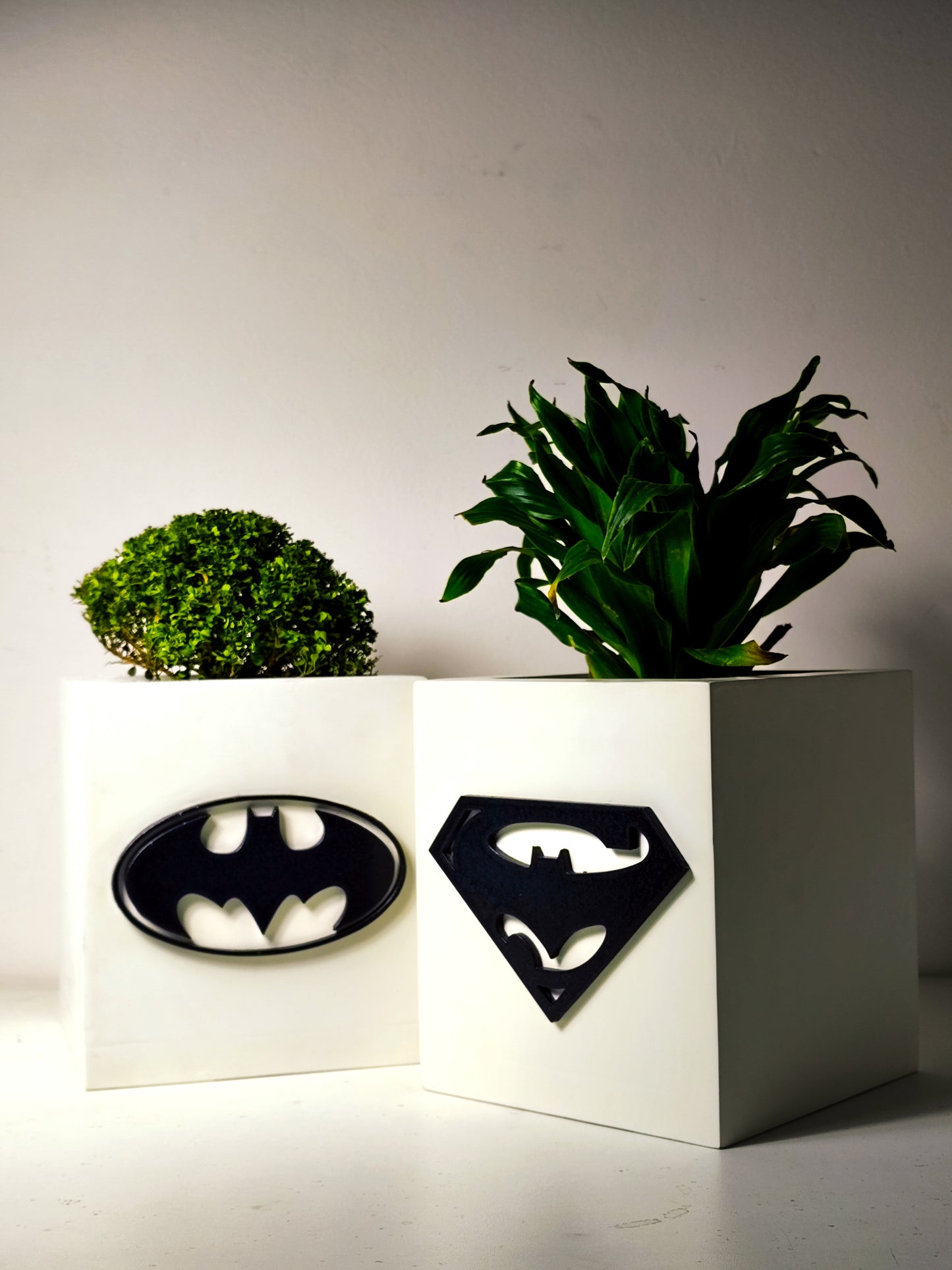 Batman Pot B&W (Wooden)