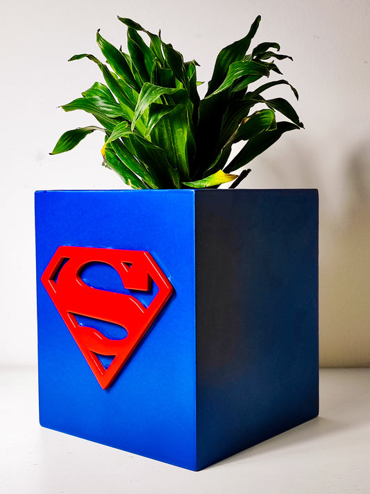 Superman Pot (Wooden)